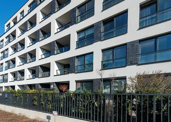 Okęcie Lotnisko Lirowa 24 Serviced P&o Apartament *