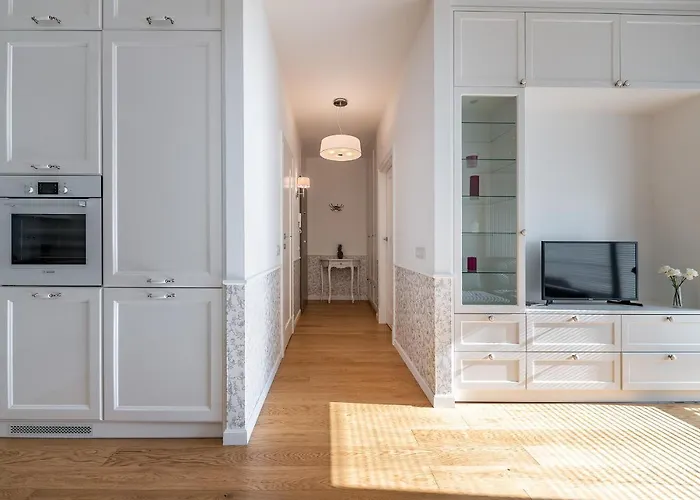 Apartament Okęcie Lotnisko Lirowa 24 Serviced P&o *