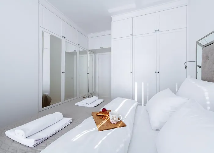 Okęcie Lotnisko Lirowa 24 Serviced P&o