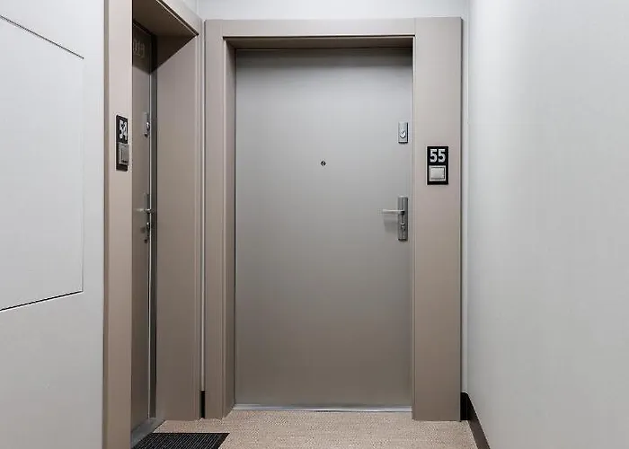 Okęcie Lotnisko Lirowa 24 Serviced P&o Warszawa