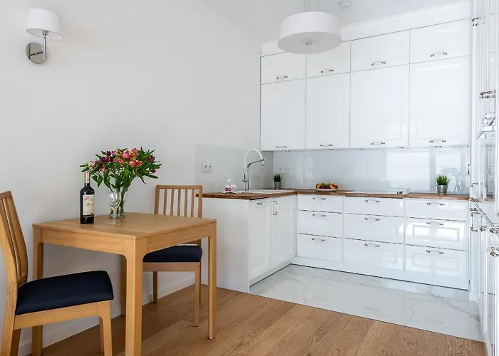 Okecie Lotnisko Lirowa 24 Serviced P&o *