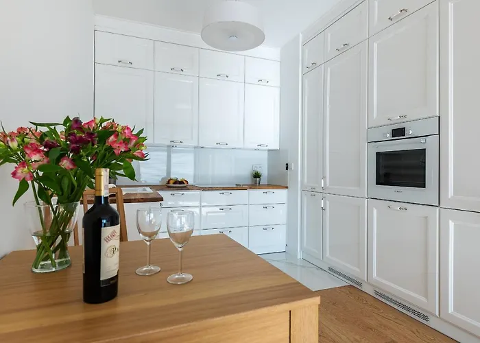 Okecie Lotnisko Lirowa 24 Serviced P&o Апартаменты