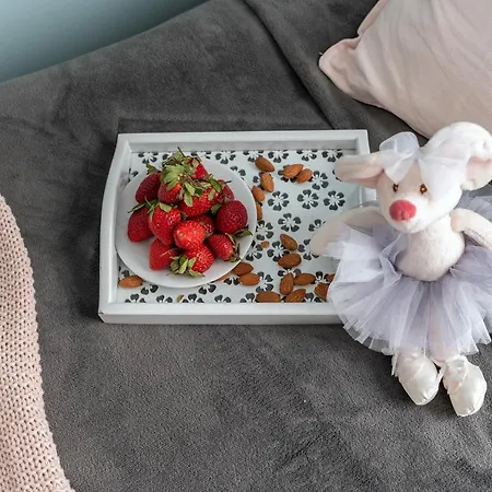 Okecie Lotnisko Lirowa 24 Serviced P&o Lägenhet *