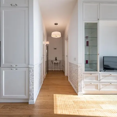 Appartement Okecie Lotnisko Lirowa 24 Serviced P&o *