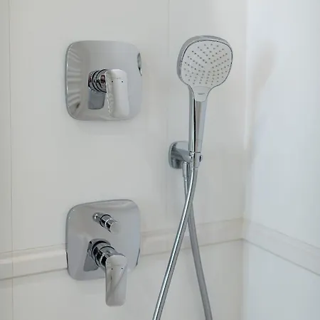 Okecie Lotnisko Lirowa 24 Serviced P&o Varsovie