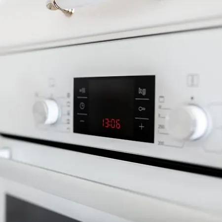 Okecie Lotnisko Lirowa 24 Serviced P&o Varsovie