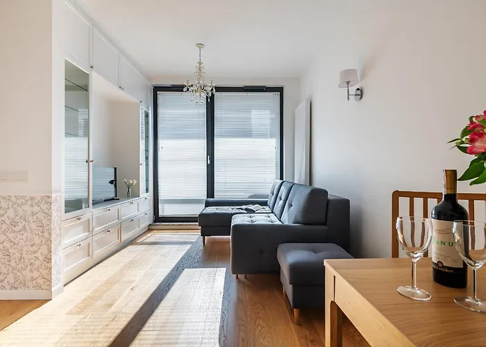 Okecie Lotnisko Lirowa 24 Serviced P&o Appartamento