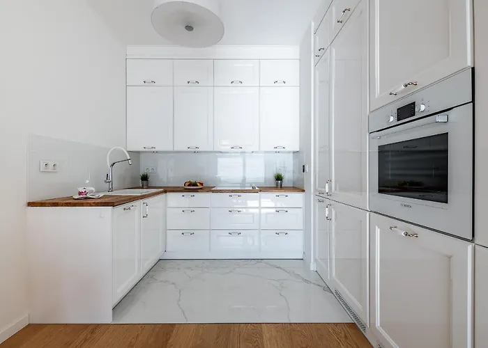 Okecie Lotnisko Lirowa 24 Serviced P&o Varsavia