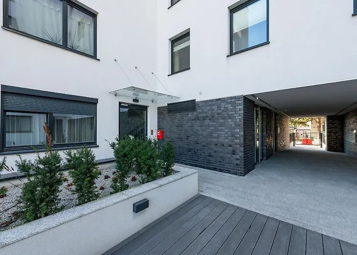 Appartamento Okecie Lotnisko Lirowa 24 Serviced P&o